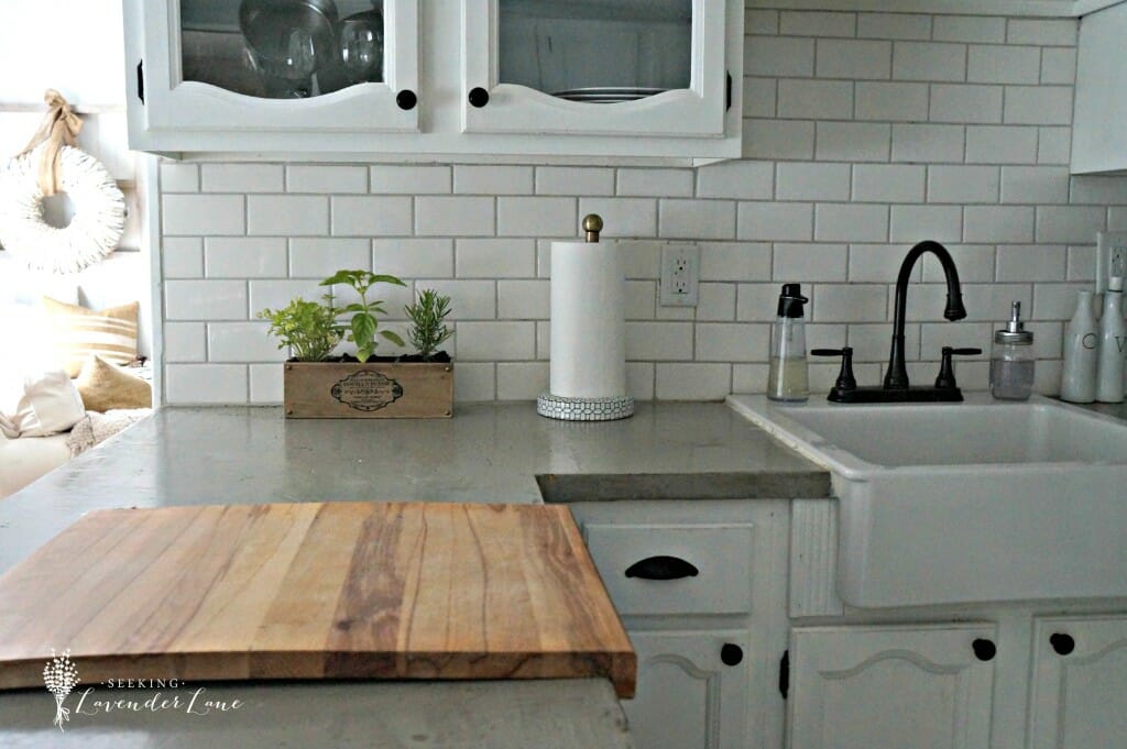 White Summer Kitchen