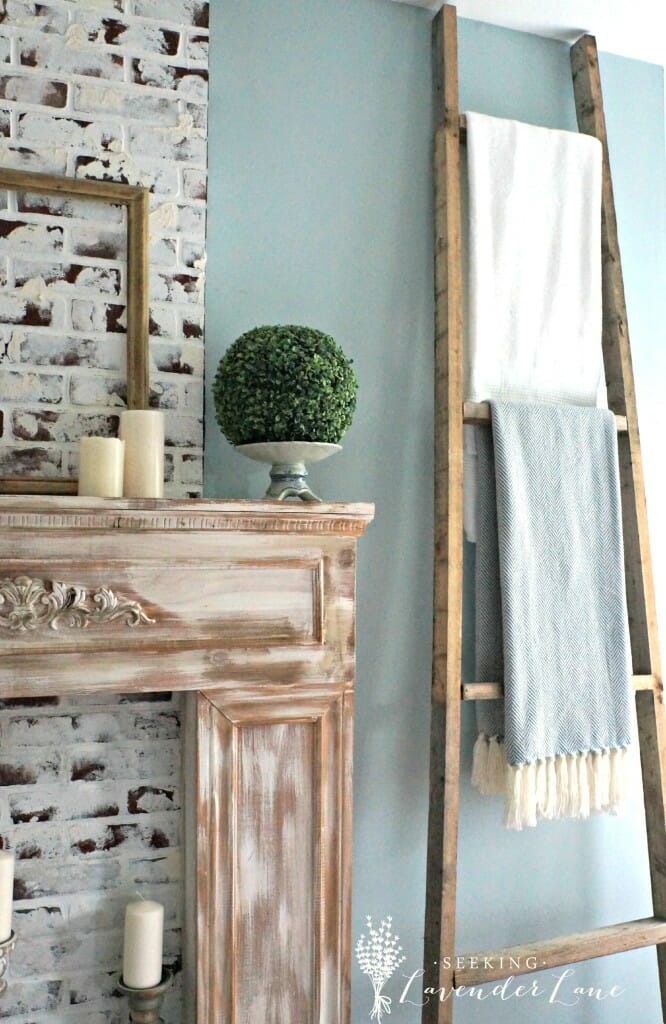 Rustic Blanket Ladder