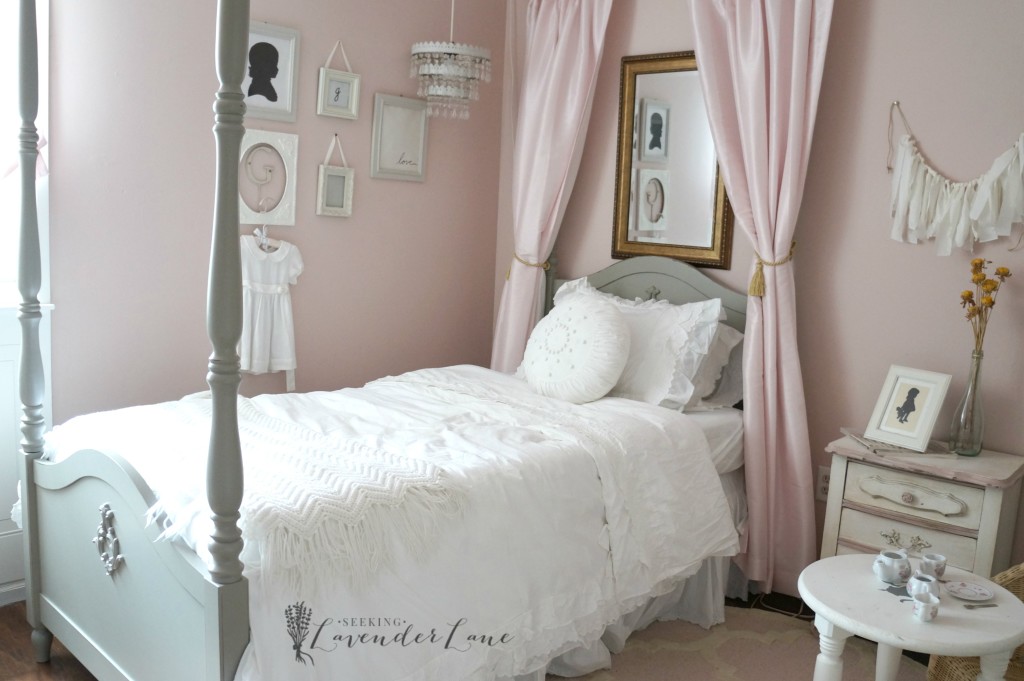 pink vintage girls room 8