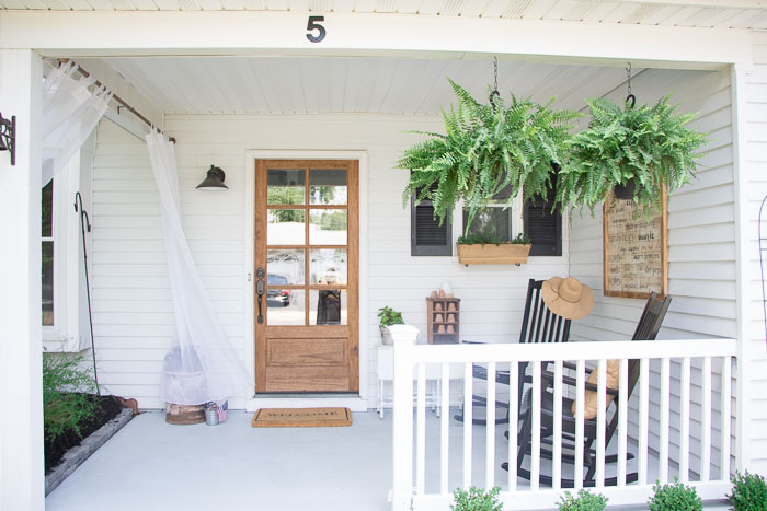 Small front porch online rocking chairs