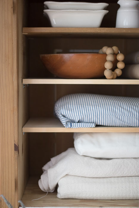 Storage cabinet for discount blankets