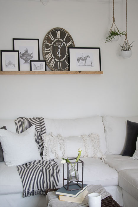 Vintage Cottage Living Room neutral decorating