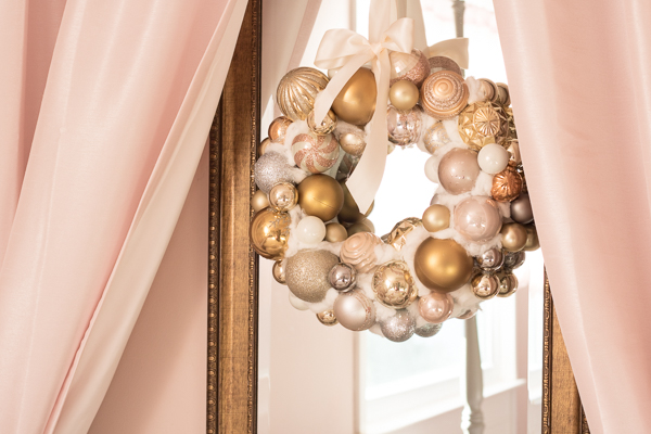 DIY-Christmas-Ornament-wreath