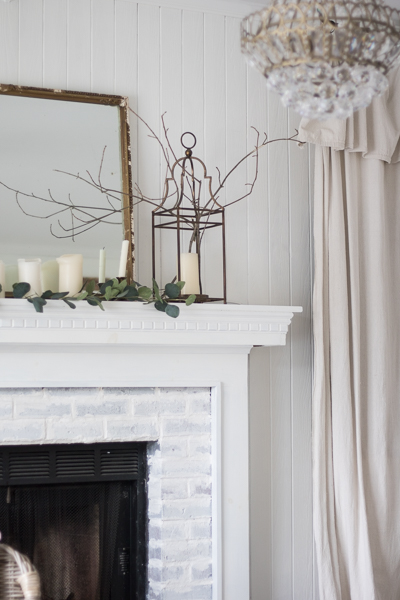 Winter Fireplace Mantel Decor That Lasts Past the Holiday Season