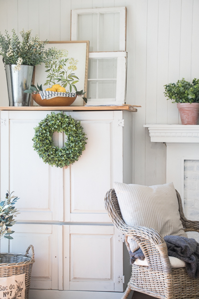 Farmhouse Spring Decorating - Seeking Lavender Lane