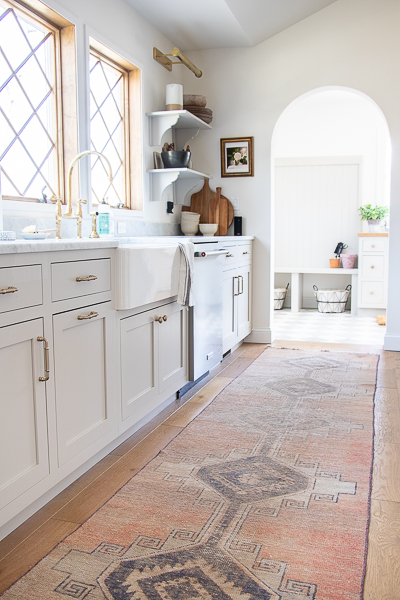 Kitchen Plate Rack Roundup - Seeking Lavender Lane