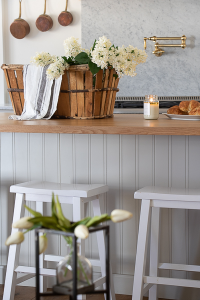 spring decor in the kitchen