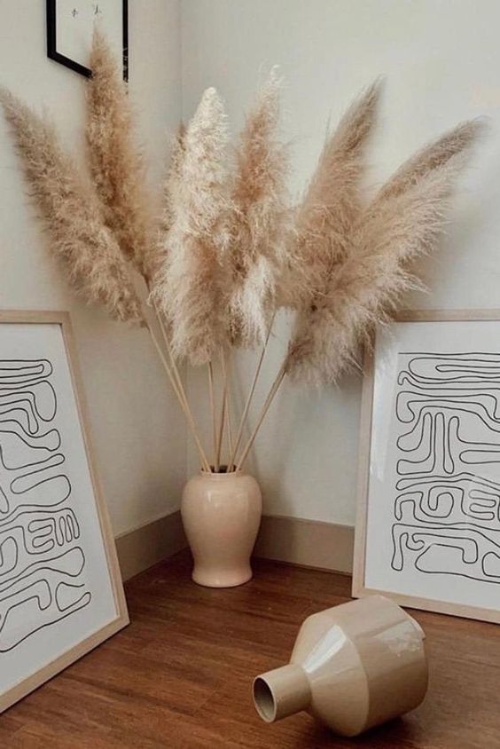 pampas-grass-black-vase - Seeking Lavender Lane