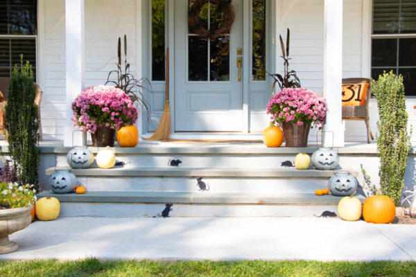 Halloween Porch 2020 - Seeking Lavender Lane