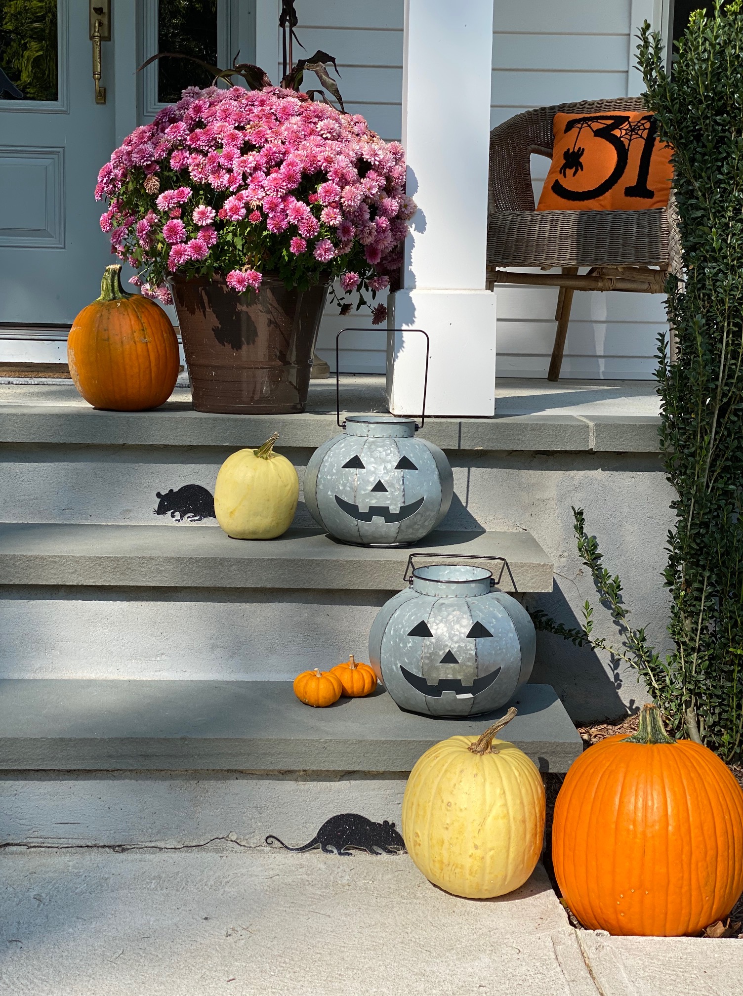 Halloween Porch 2020 - Seeking Lavender Lane