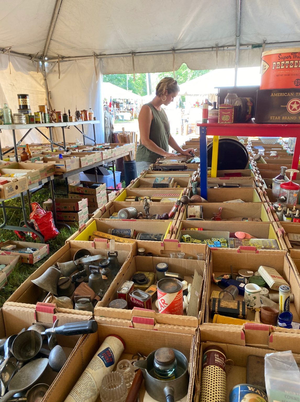 Brimfield Antique Show Seeking Lavender Lane